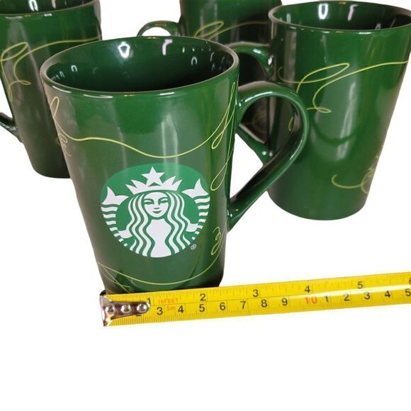 Starbucks 2020 - 11oz. Green Holiday Christmas Mugs - Set of 4 - Picture 7 of 9